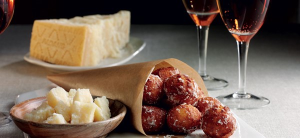 Bignes al Grana Padano DOP e noce moscata