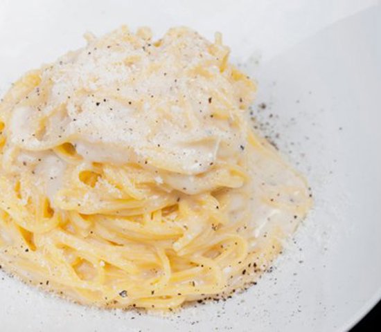 Cacio cheese and pepper spaghetti