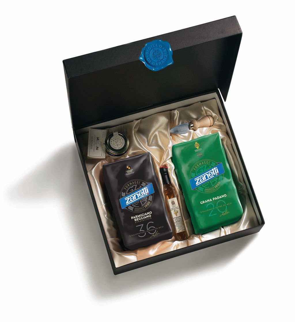 Gift Case +Balsamic Vinegar +Figues Jam +Knife